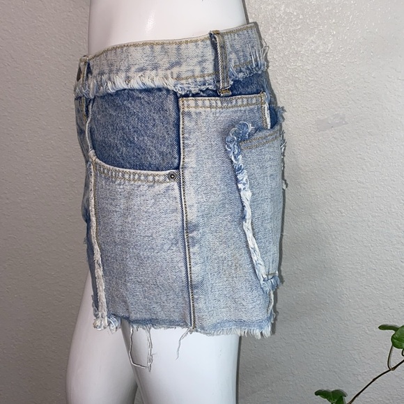 Carmar BlueJean Shorts High-Waisted Two-Tone Distressed Two Tone Cutoff Denim 26 - Picture 3 of 10